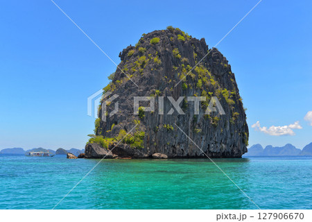 Picturesque rocks in El Nido, Palawan island, Philippines 127906670