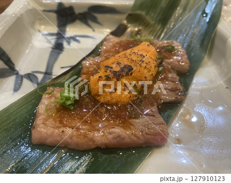 炙りトロのウニのせ 127910123