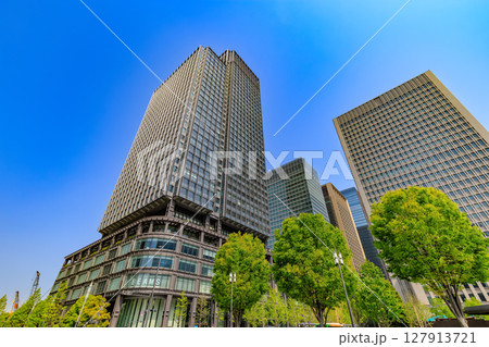 東京 千代田区 丸の内の都市風景 新丸の内ビルディング 東京 千代田区 丸の内の都市風景 新丸の内ビルディング 127913721