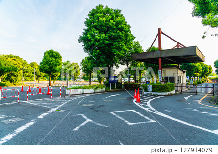 八王子市役所　駐車場　早朝 127914079