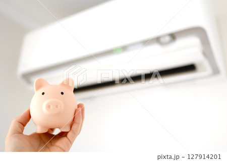 エアコンと貯金箱で節約を意識する電気代対策 127914201