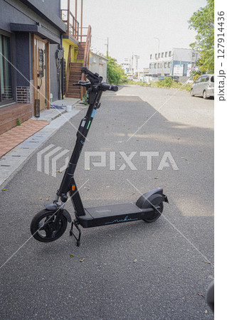 電動キックボード 127914436