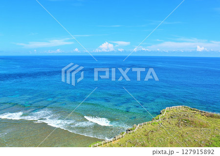 沖縄　宮古島　東平安名崎からの海の風景 127915892