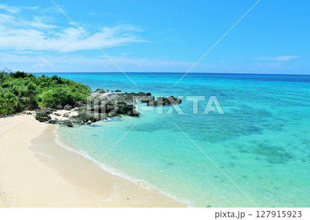 沖縄 宮古島の青空と海 沖縄 宮古島の青空と海 127915923