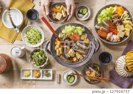 いつもの食卓 寄せ鍋 127916737