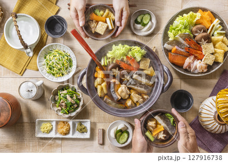 いつもの食卓 寄せ鍋 いつもの食卓 寄せ鍋 127916738