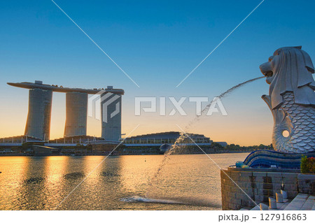 シンガポールの美しい夕景の風景 127916863