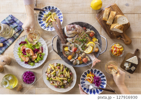 いつもの食卓 鯛のアクアパッツァ 127916930