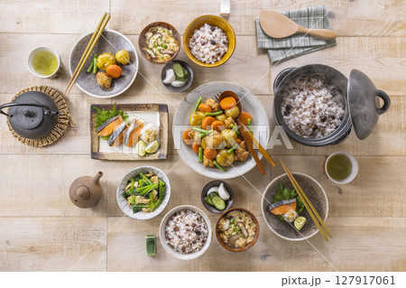 いつもの食卓 肉じゃが 127917061