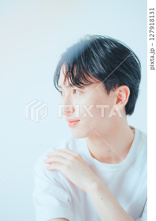 ナチュラルスマイル — 清潔感あふれる20代メンズポートレート ナチュラルスマイル — 清潔感あふれる20代メンズポートレート 127918131