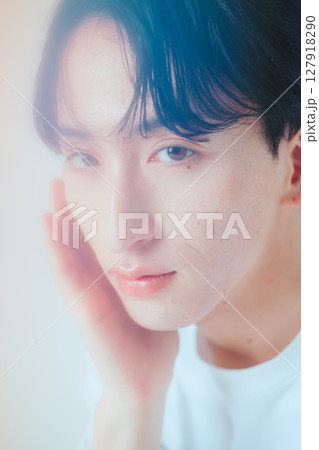 淡く儚い横顔 — アンニュイな雰囲気のナチュラルポートレート 淡く儚い横顔 — アンニュイな雰囲気のナチュラルポートレート 127918290