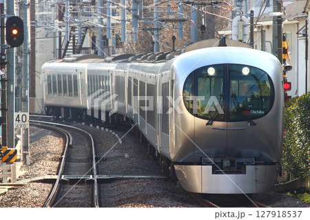 西武池袋線特急ちちぶ号（001系電車：池袋⇔飯能-西武秩父） 127918537