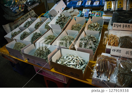 チャガルチ市場 釜山 韓国 チャガルチ市場 釜山 韓国 127919338