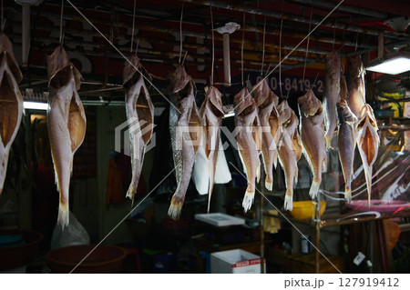 チャガルチ市場　釜山　韓国 127919412