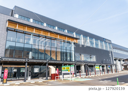 福井県あわら市 快晴のJR芦原温泉駅(東口) 福井県あわら市 快晴のJR芦原温泉駅(東口) 127920139