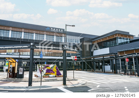 福井県あわら市　快晴のJR芦原温泉駅（正面口） 127920145