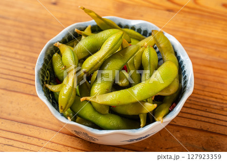 ゆでた枝豆 127923359