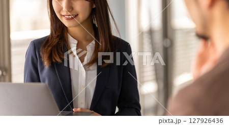 ビジネスシーン 127926436