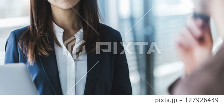 ビジネスシーン 127926439