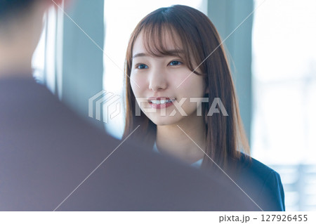 ビジネスシーン ビジネスシーン 127926455