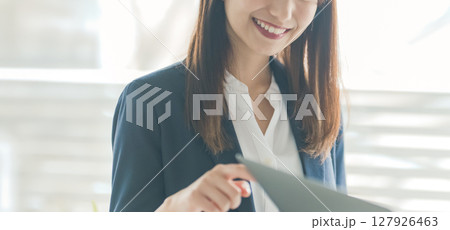 ビジネスシーン ビジネスシーン 127926463