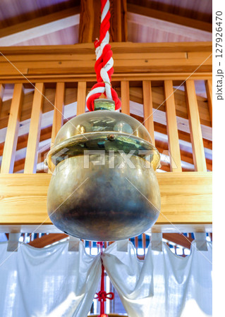 神社の鈴 127926470