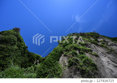 美しい江口浜のシラス台地 127926725