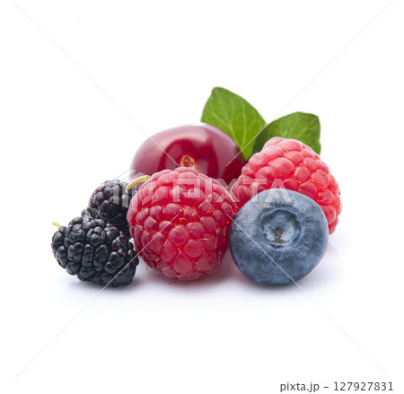 Sweet berry on white backgrounds 127927831
