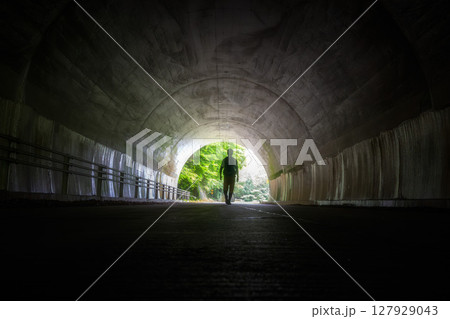 新緑の奥久慈男体山　登山風景 127929043