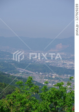 愛媛県四国中央市　具定展望台から豊岡町・土居町方面を望む 127929289