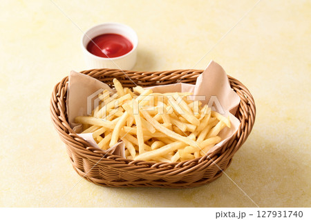 フライドポテト フライドポテト 127931740