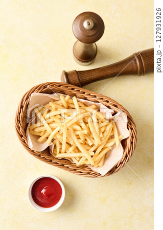 フライドポテト 127931926