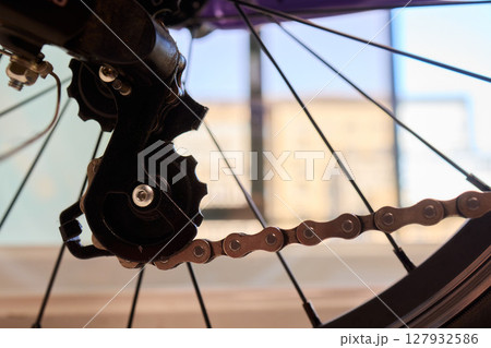 Detailed Close Up of a Modern Bicycle Gear System, Highlighting Its Components and Design 127932586