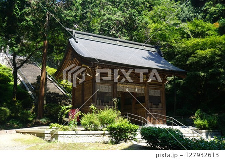 岡山県真庭市木山にある「木山神社」：随神門 127932613