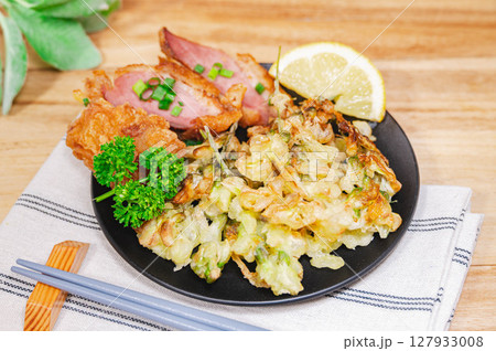 おかず盛り合わせ　 127933008