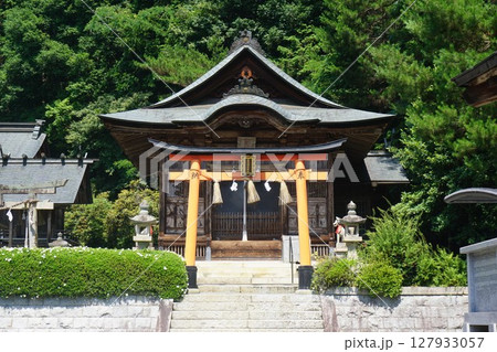 岡山県真庭市木山にある「木山神社」の右手にある「善覚稲荷神社」 127933057