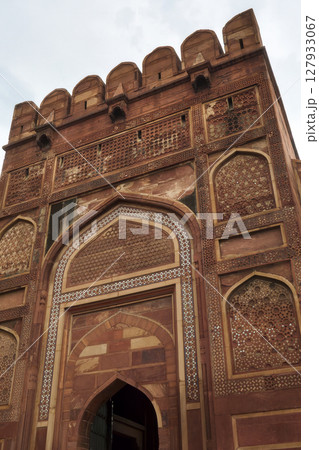 インド・アグラ城塞(レッドフォート)内門 / Agra Fort (Lal Qila), India インド・アグラ城塞(レッドフォート)内門 / Agra Fort (Lal Qila), India 127933067