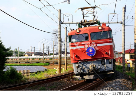 さよなら寝台特急『カシオペア』… EF81電気機関車牽引のE26系客車 127933257