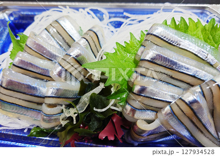 新鮮な魚の刺身 新鮮な魚の刺身 127934528