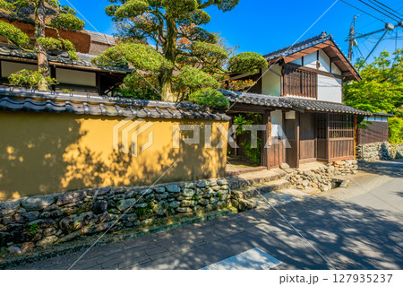 福岡県　甘木市　秋月の町並み 127935237