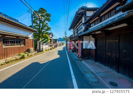 福岡県　甘木市　秋月の町並み 127935575
