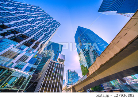 日本の東京都市景観 真夏のような暑さ…渋谷スクランブルスクエアなど“東急村”のビル群を望む＝22日 127936892