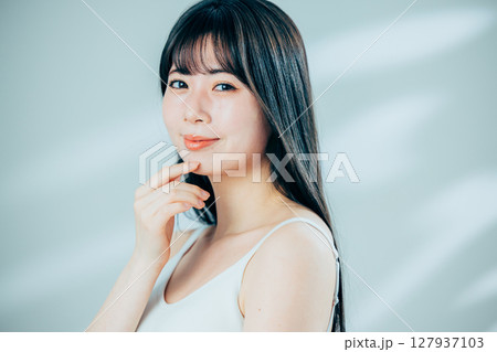 女性　化粧水 127937103
