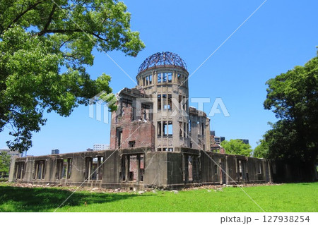 広島から世界平和の祈り原爆ドーム 127938254