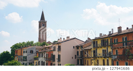 Aerial view of Verona with basilica of Saint Anastasia, Italy Aerial view of Verona with basilica of Saint Anastasia, Italy 127941686