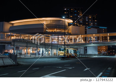 海老名駅に直結した海老名ららぽーと 127943222