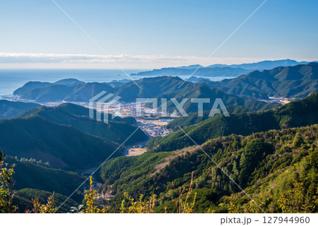 世界遺産 熊野古道伊勢路 「ツヅラト峠」頂上見晴台からの絶景 127944960