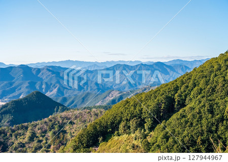 世界遺産 熊野古道伊勢路 「ツヅラト峠」頂上見晴台からの絶景 127944967