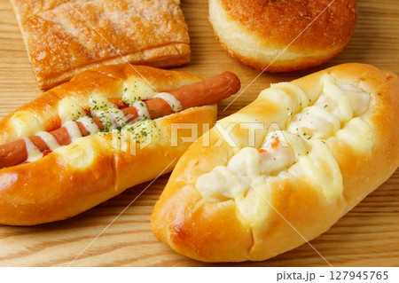 菓子パン　調理パン 127945765