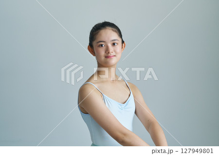 バレエダンサー 127949801